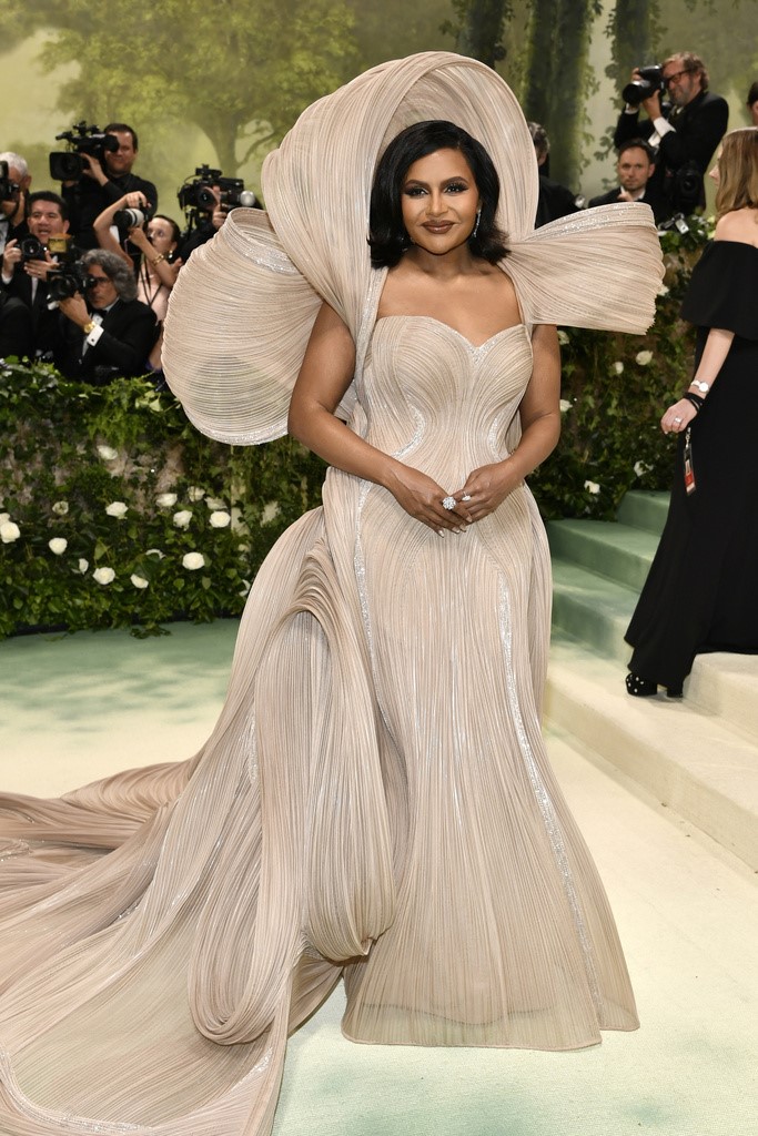 Mindy Kaling Met Gala 2024