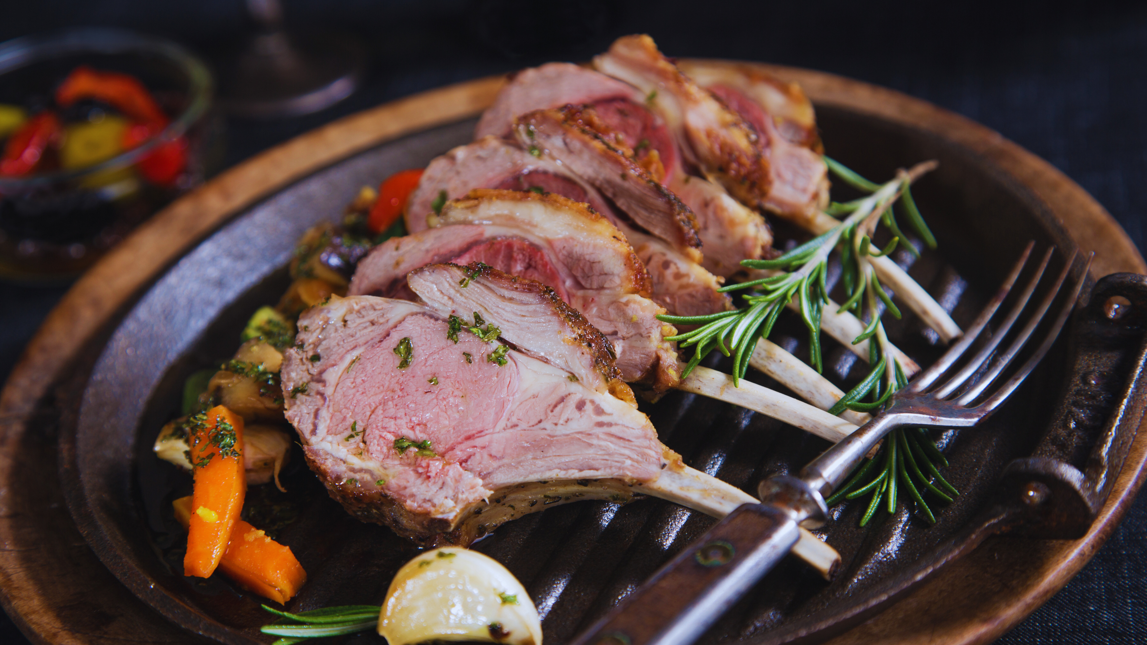 Rack of Lamb with Garlic and Rosemary