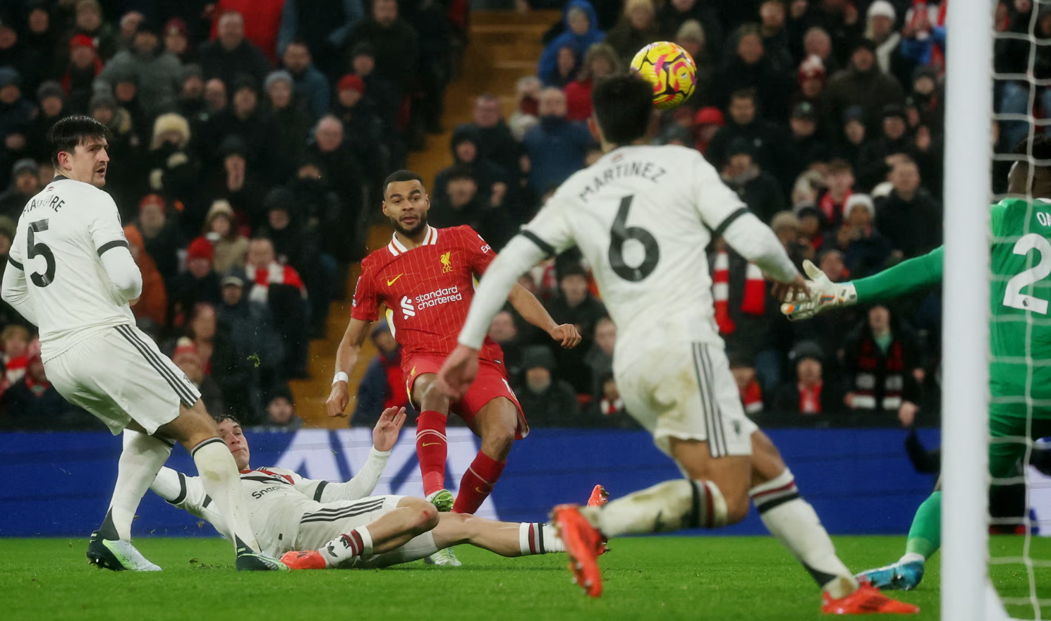 Cody Gakpo scores the equalizer for Liverpool.
Photo: Phil Noble/Reuters