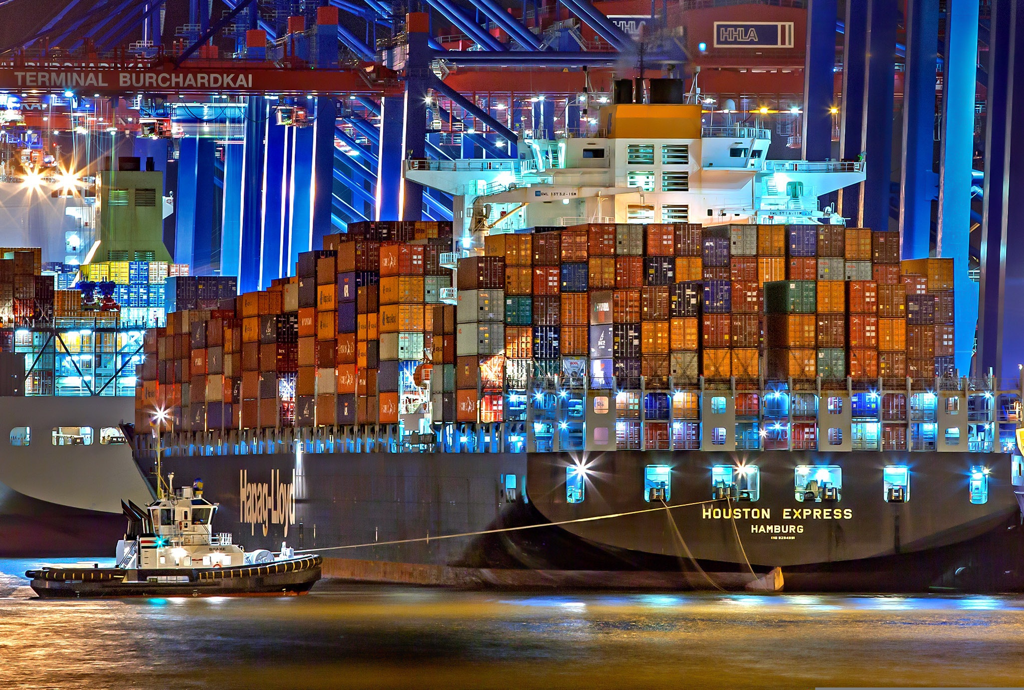 Port of Hamburg, Container freighter, Hamburg, Germany.
