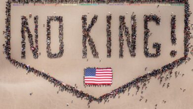 “No Kings” demonstration, Ocean Beach, San Francisco